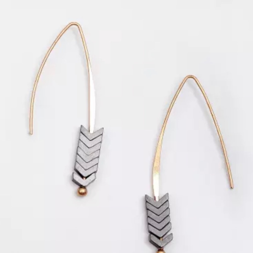 ❤️ Chevron Arrow Drop Hoop Earrings -Brown, Silver